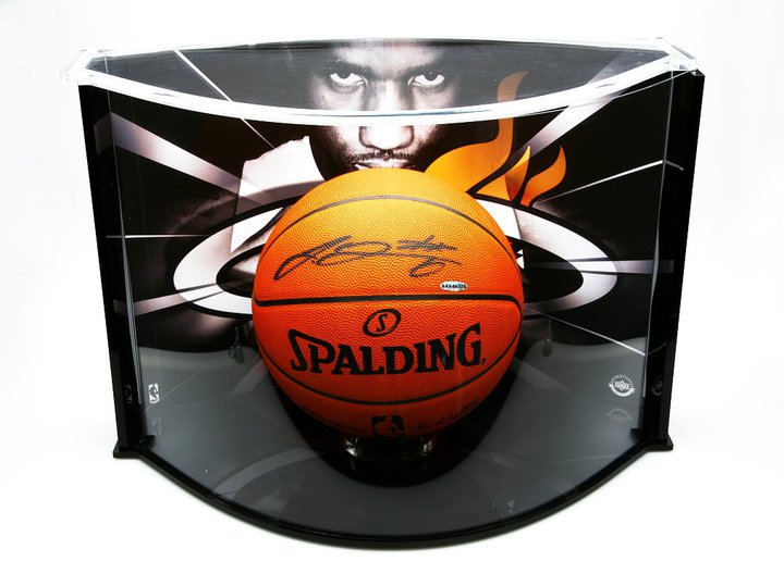 Upper Deck Curve Sports Memorabilia Display Guide 18