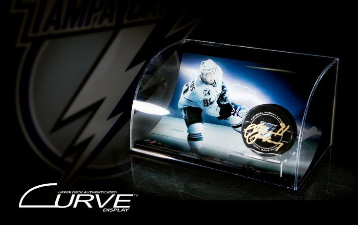 Upper Deck Curve Sports Memorabilia Display Guide 17