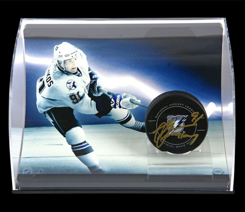 Upper Deck Curve Sports Memorabilia Display Guide